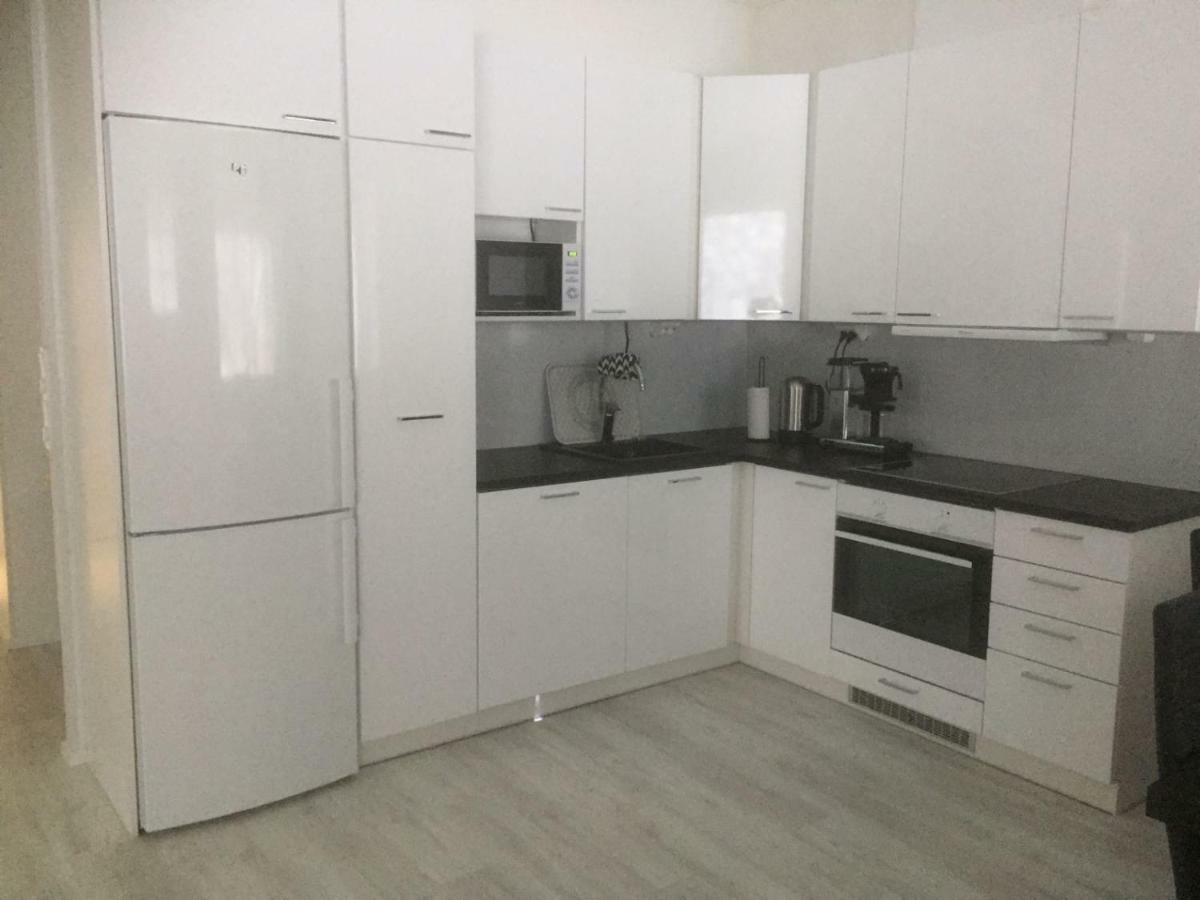 Aurora Apartment อีนารี ภายนอก รูปภาพ